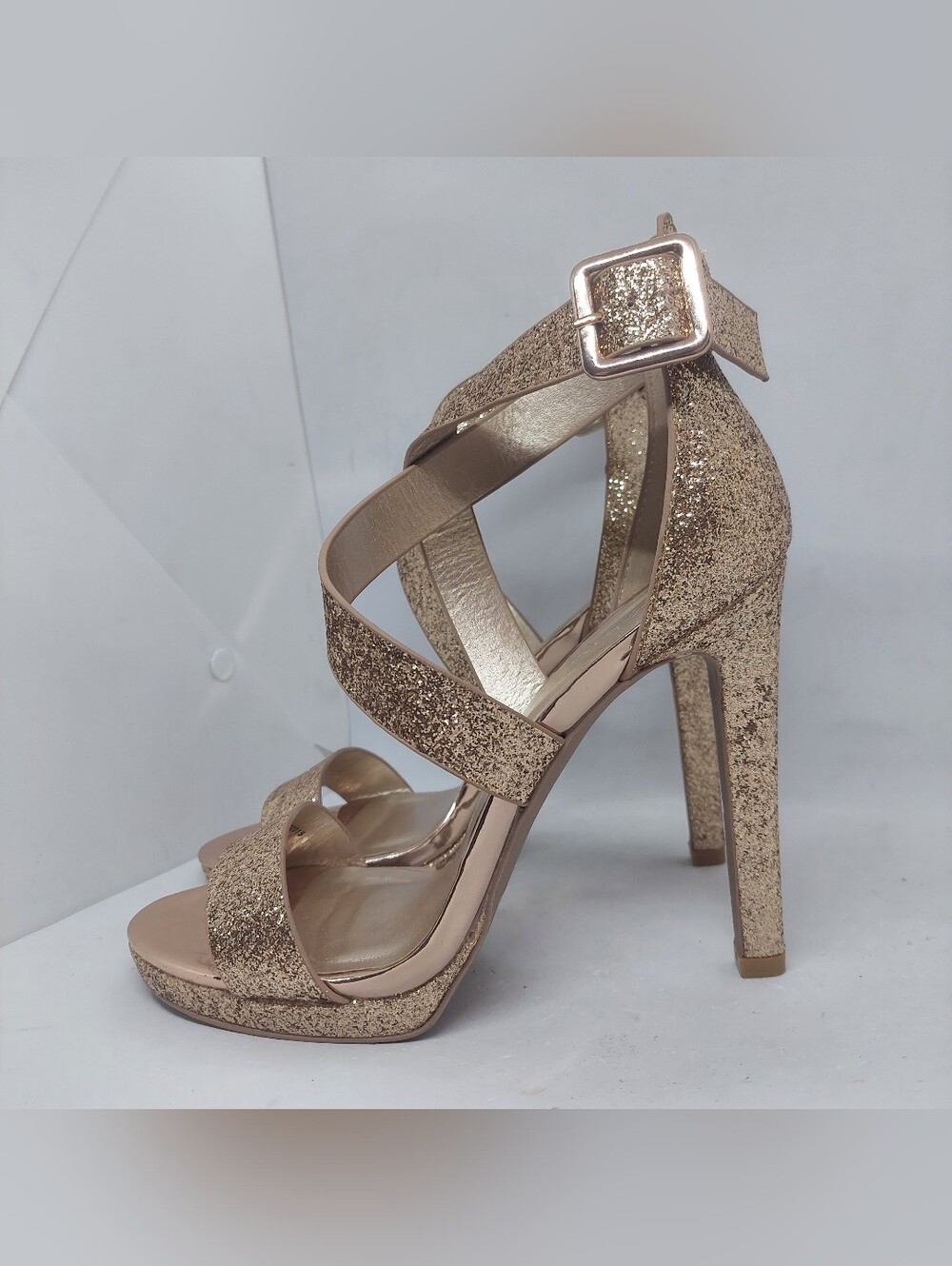 Charlotte Russe Gold High Heels Glitter Princess Wrapped Design Womens Size 8.5